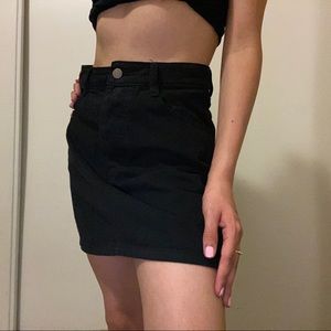 Brandy Melville High Waisted Skirt!!